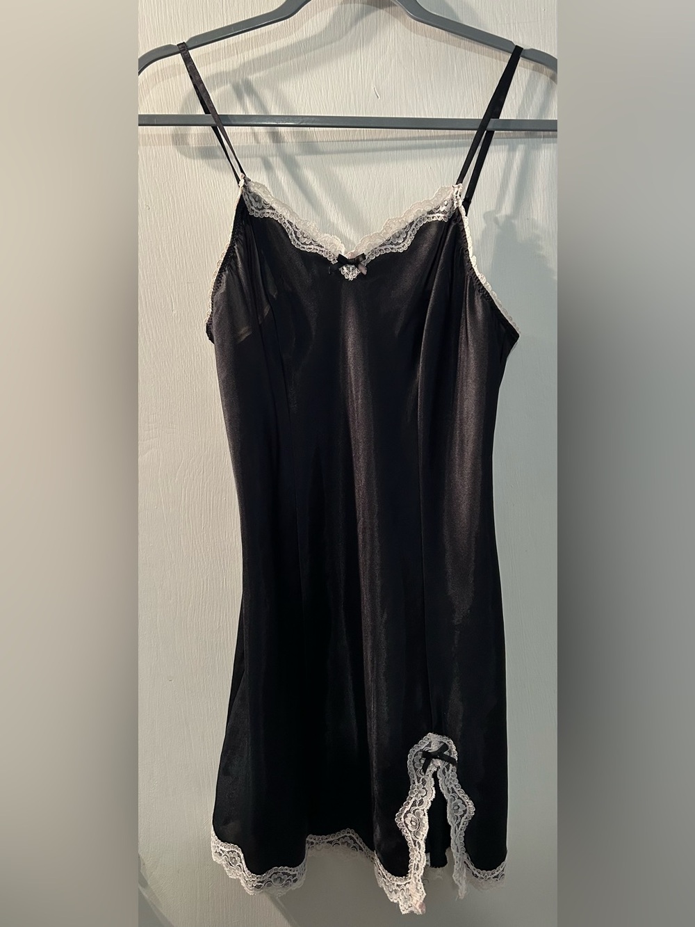 Gilligan & O'Malley Black Chemise with White Lace Trim Size S P